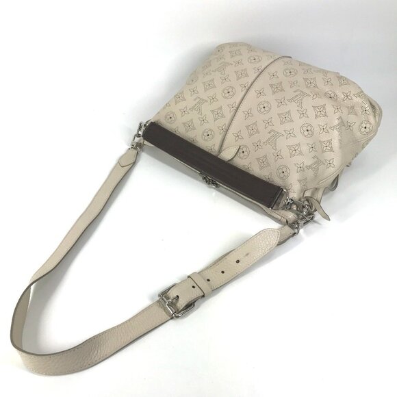 LOUIS VUITTON Beige Monogram Leather Shoulder Bag - Picture 5 of 16